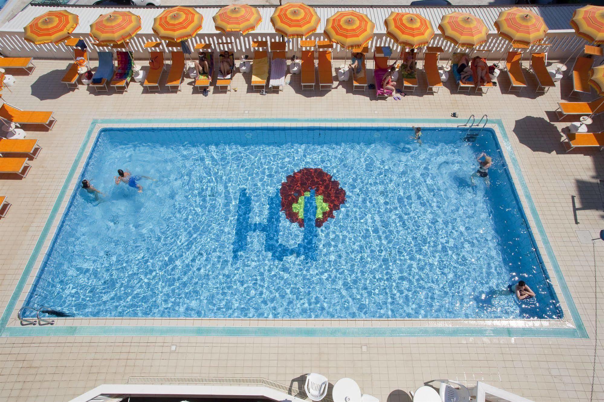 Universal Hotel 3*